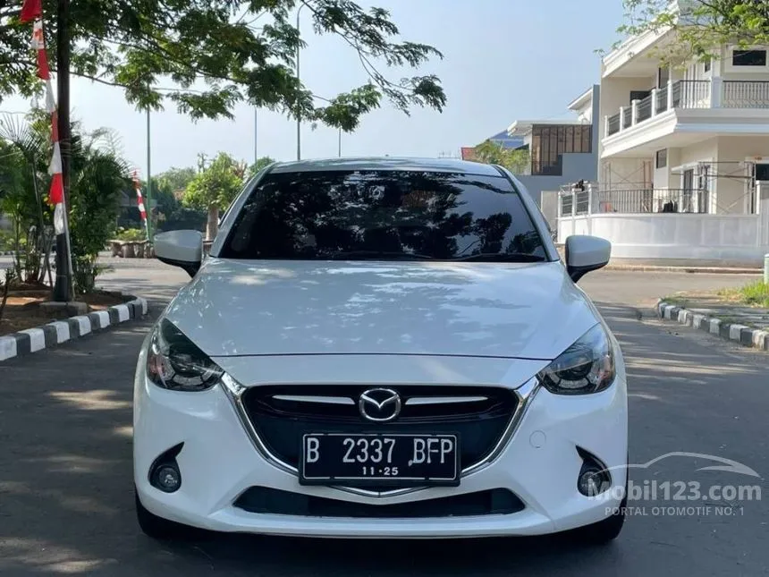 Jual Mobil Mazda 2 2015 GT 1.5 di Banten Automatic Hatchback Putih Rp 162.000.000