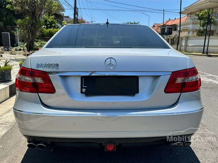 2009 Mercedes-Benz E300 Elegance Sedan