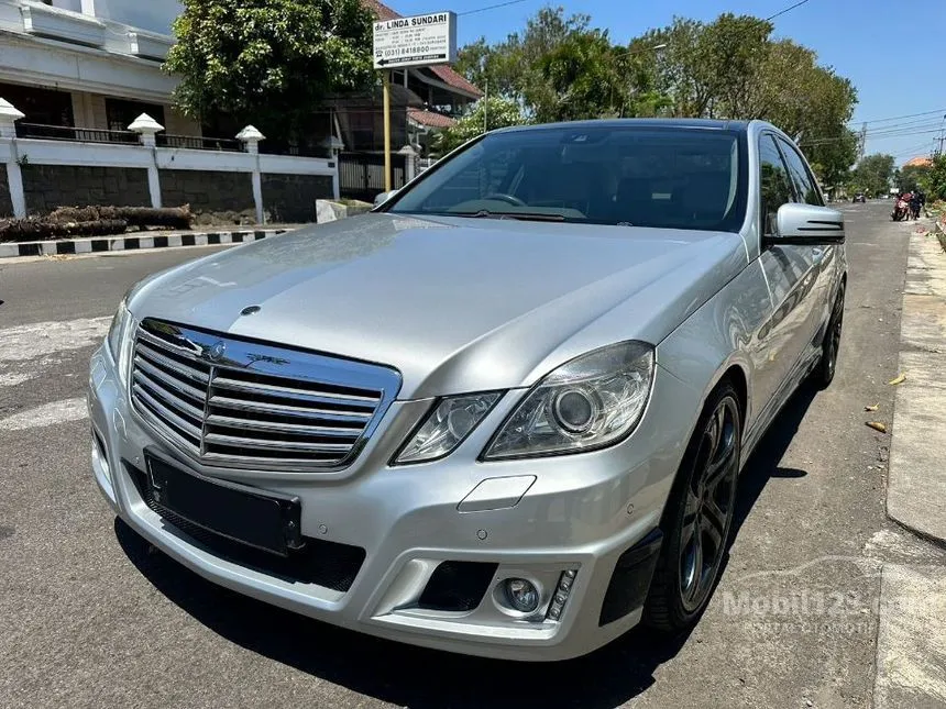 2009 Mercedes-Benz E300 Elegance Sedan