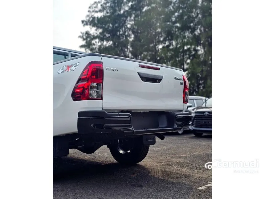 2025 Toyota Hilux G Double Cab 4X4 Pickup