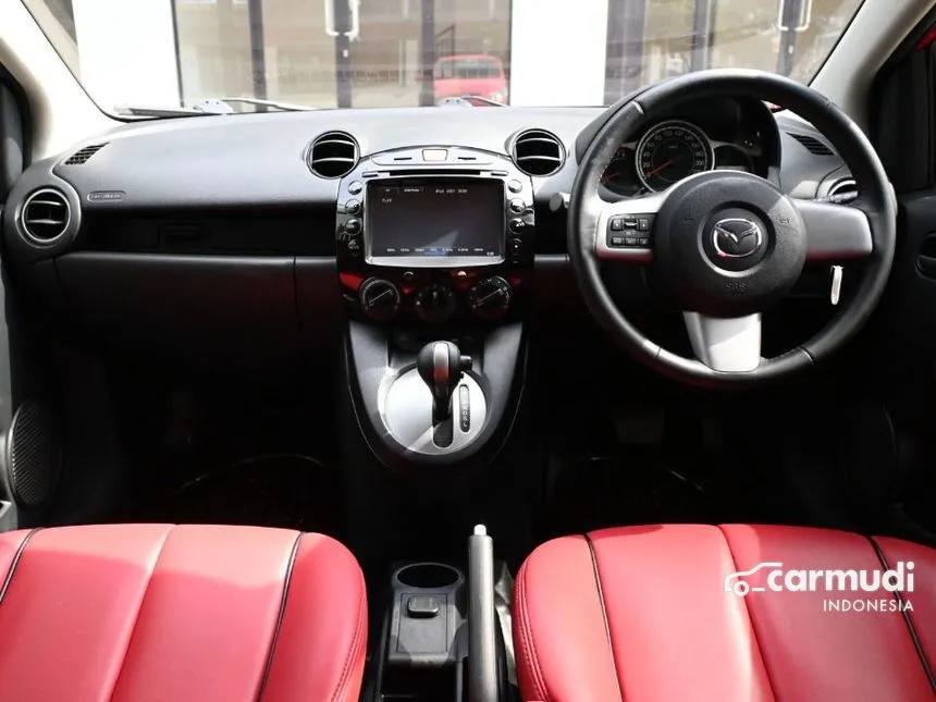 2013 Mazda 2 R Hatchback