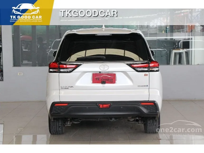 2024 Toyota INNOVA Zenix HEV Premium Wagon