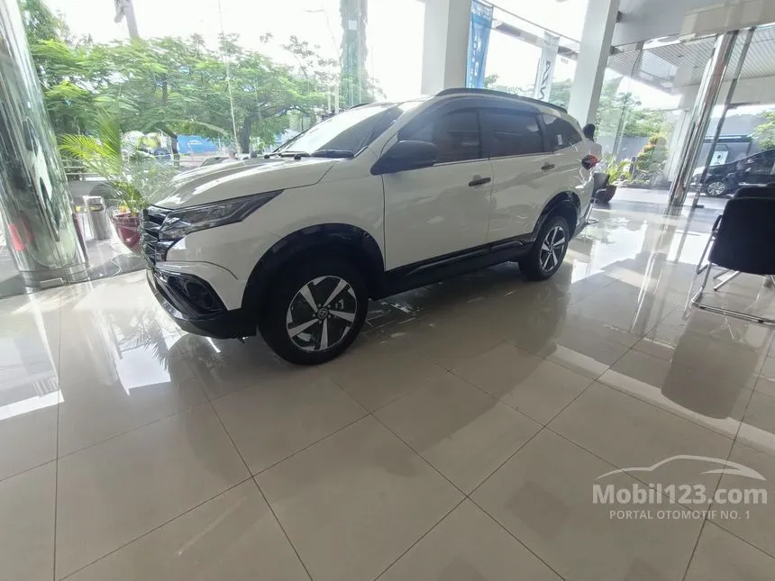 Jual Mobil Toyota Rush 2024 S GR Sport 1.5 di Jawa Barat Automatic SUV Putih Rp 282.700.000