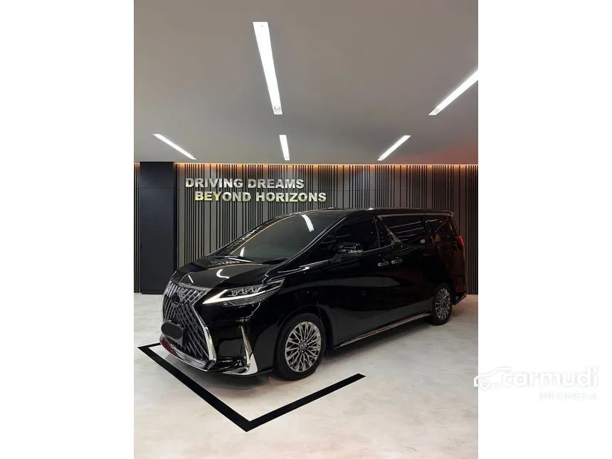 2022 Lexus LM 350 7 Seater MPV