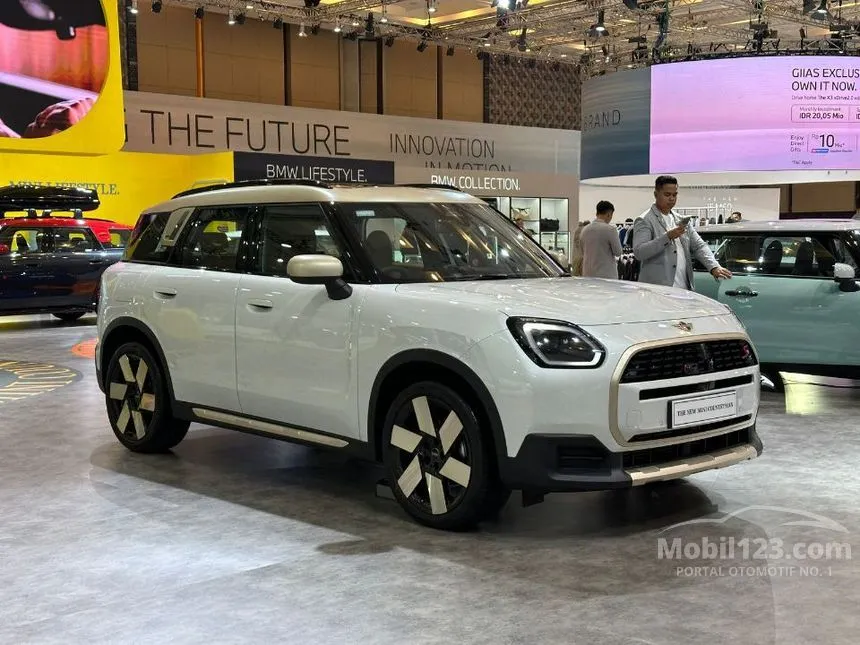 Jual Mobil MINI Countryman 2024 SE ALL4 di DKI Jakarta Automatic SUV Putih Rp 1.452.000.000