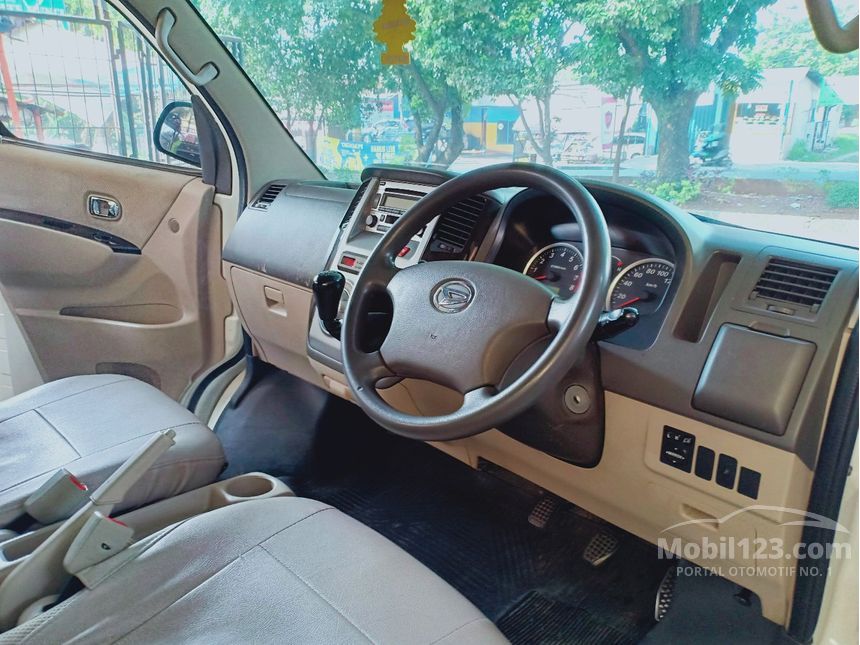 49 Interior Mobil Luxio Manual Terpopuler