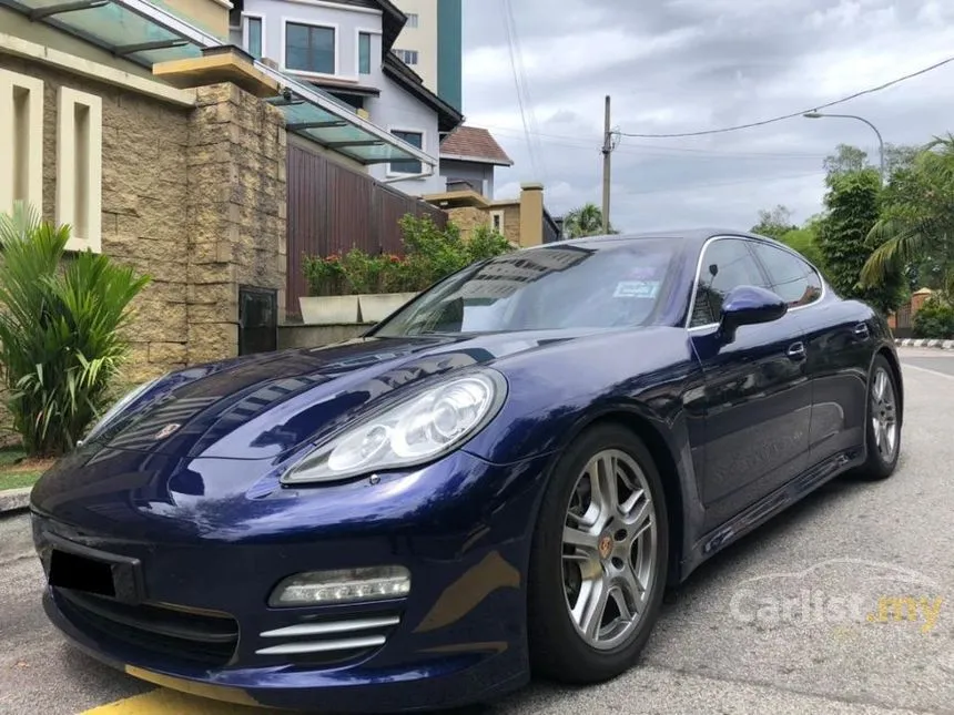 2010 Porsche Panamera 4S Hatchback