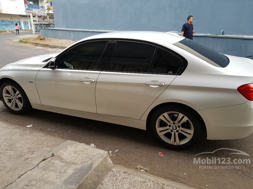 Jual Mobil  BMW  320i  2019 M Sport 2 0 di Jawa Barat 