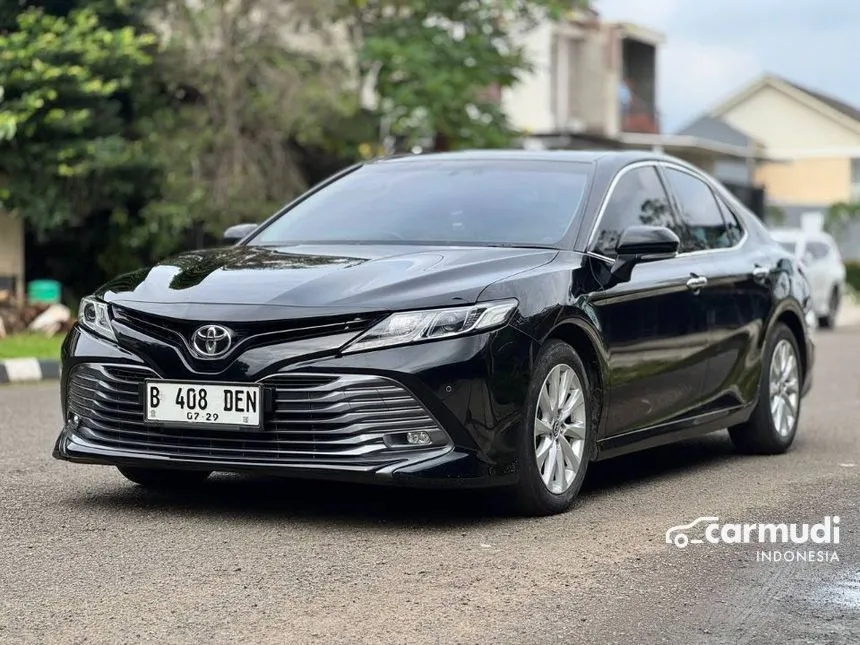 2019 Toyota Camry V Sedan