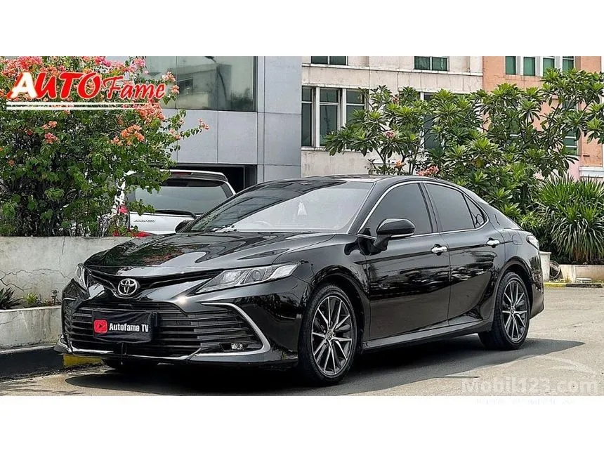 Jual Mobil Toyota Camry 2021 V 2.5 di Banten Automatic Sedan Hitam Rp 475.000.000