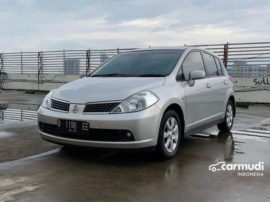 2007 Nissan Latio Hatchback