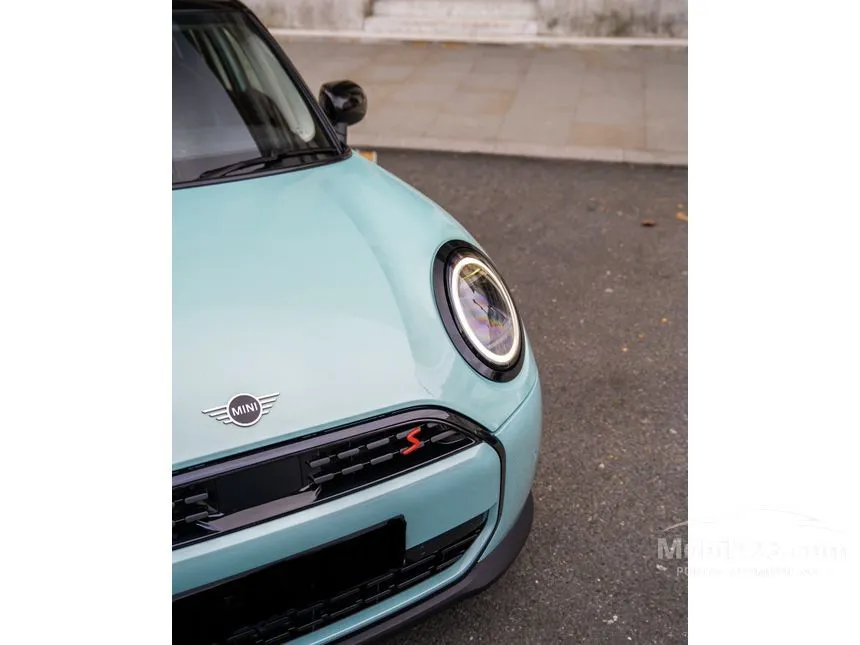 2026 MINI Cooper S 5 Door Hatchback