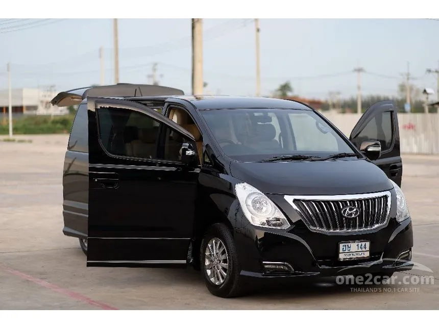 2017 Hyundai H-1 Deluxe Van