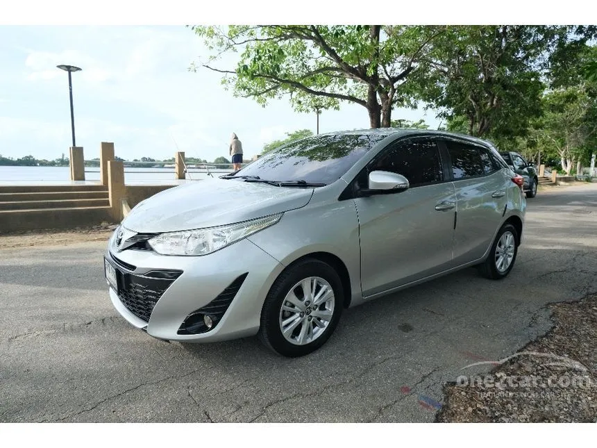 2019 Toyota YARIS E Hatchback
