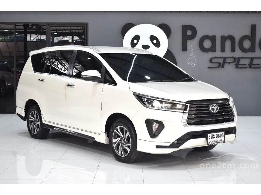 2022 Toyota INNOVA Crysta Wagon