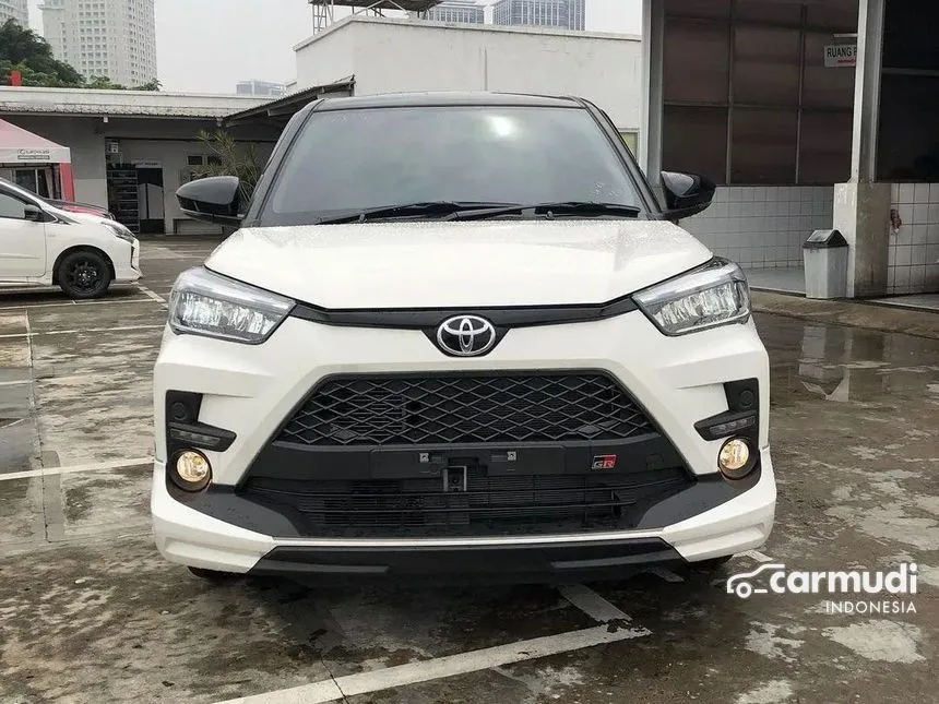 Jual Mobil Toyota Raize 2024 GR Sport 1.0 di Jawa Timur Automatic Wagon Putih Rp 233.300.000