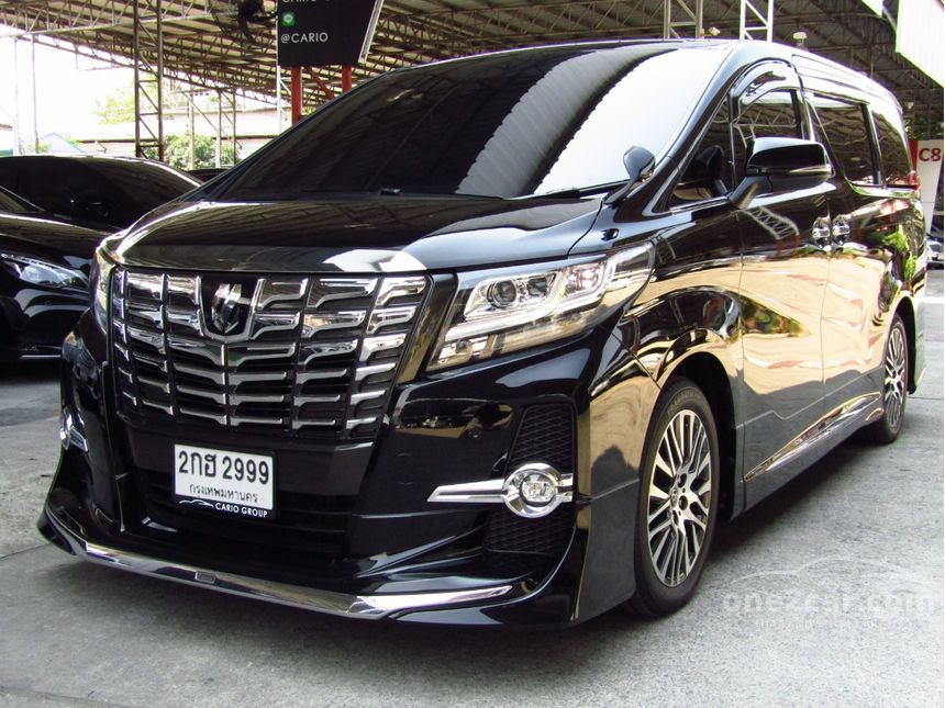 Toyota alphard 2017 года