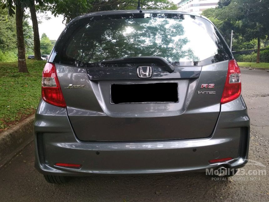 Jual Mobil Honda Jazz 2012 RS 1.5 di Banten Automatic Hatchback Abu-abu