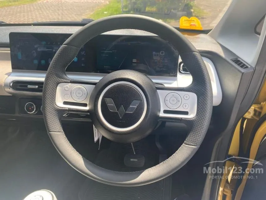 2022 Wuling Air EV Long Range Hatchback