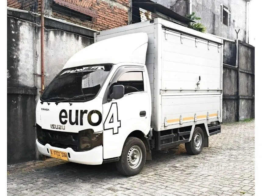 2025 Isuzu Traga Box Semi Aluminium Pickup