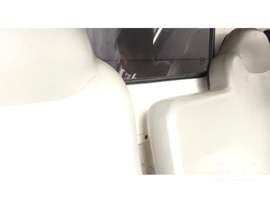 2025 Isuzu Traga Box Semi Aluminium Pickup