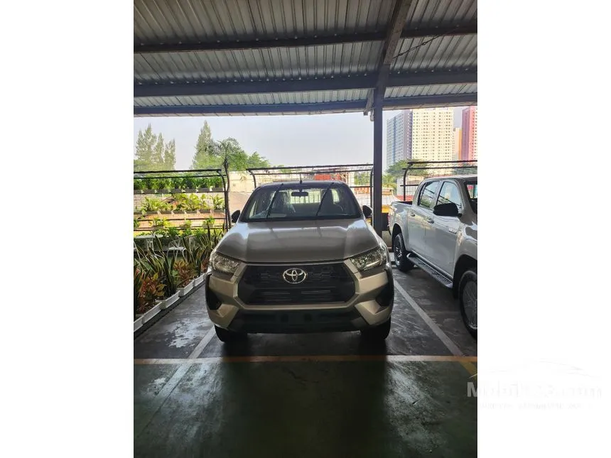 Jual Mobil Toyota Hilux 2024 E Dual Cab 2.4 di Jawa Barat Manual Pick