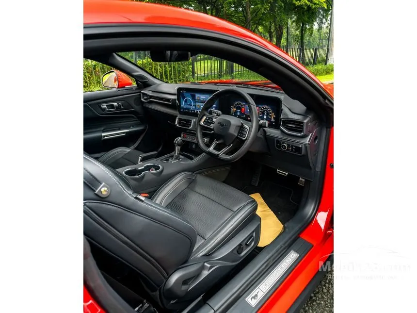 2025 Ford Mustang EcoBoost Fastback