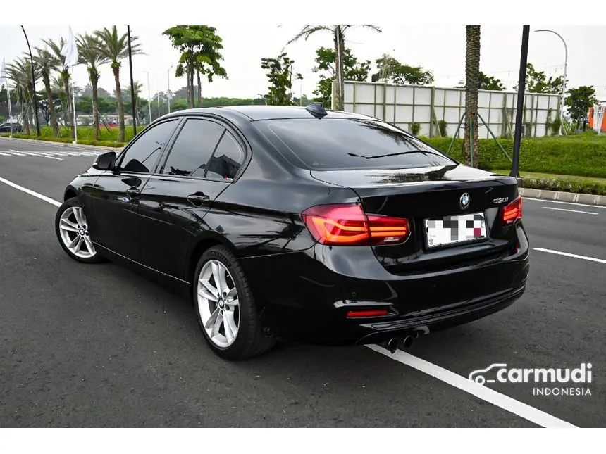 2019 BMW 320i Sport Shadow Edition Sedan