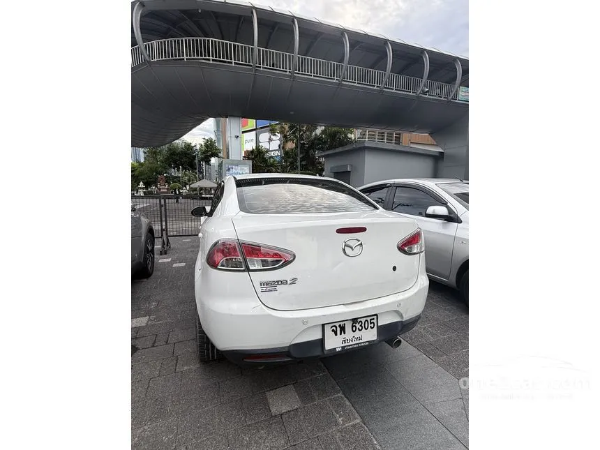 2010 Mazda 2 Groove Sedan