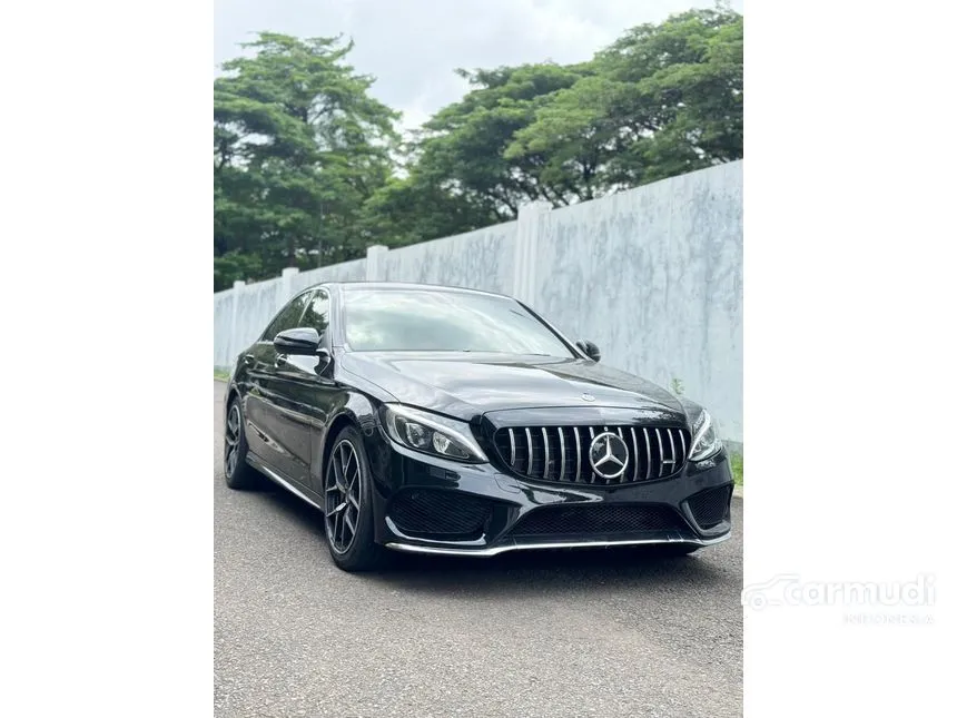 2017 Mercedes-Benz C200 AMG Line Sedan