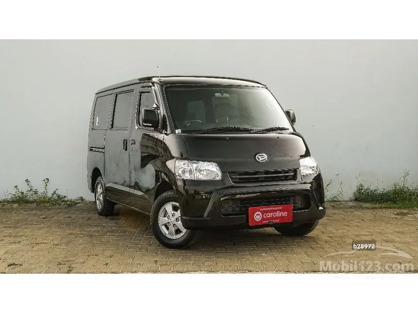 2021 Daihatsu Gran Max Mini Bus D Van