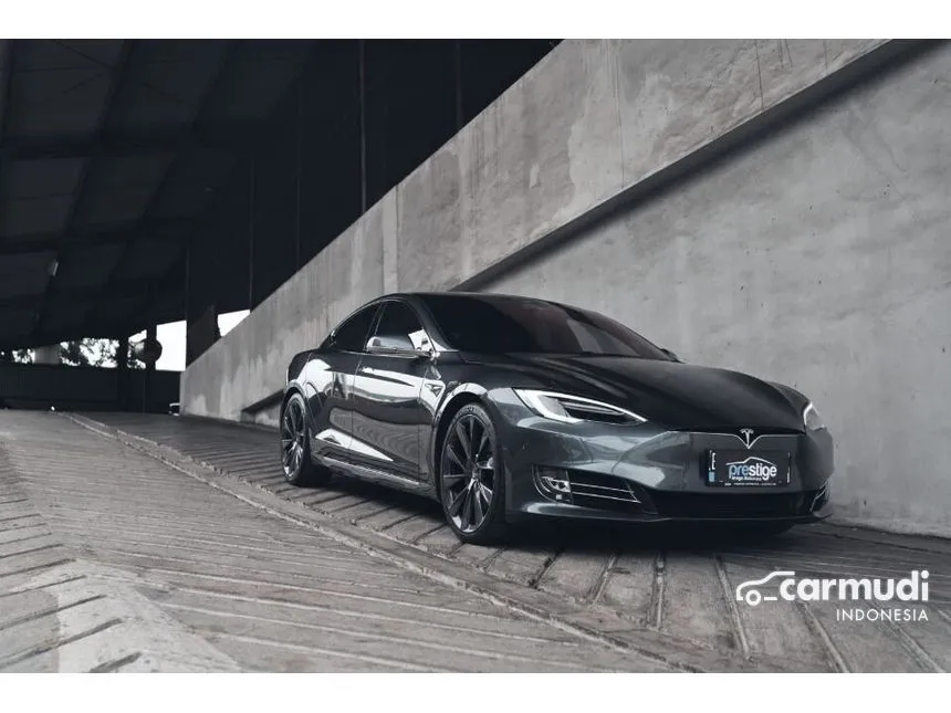 2020 Tesla Model S 100D Sedan