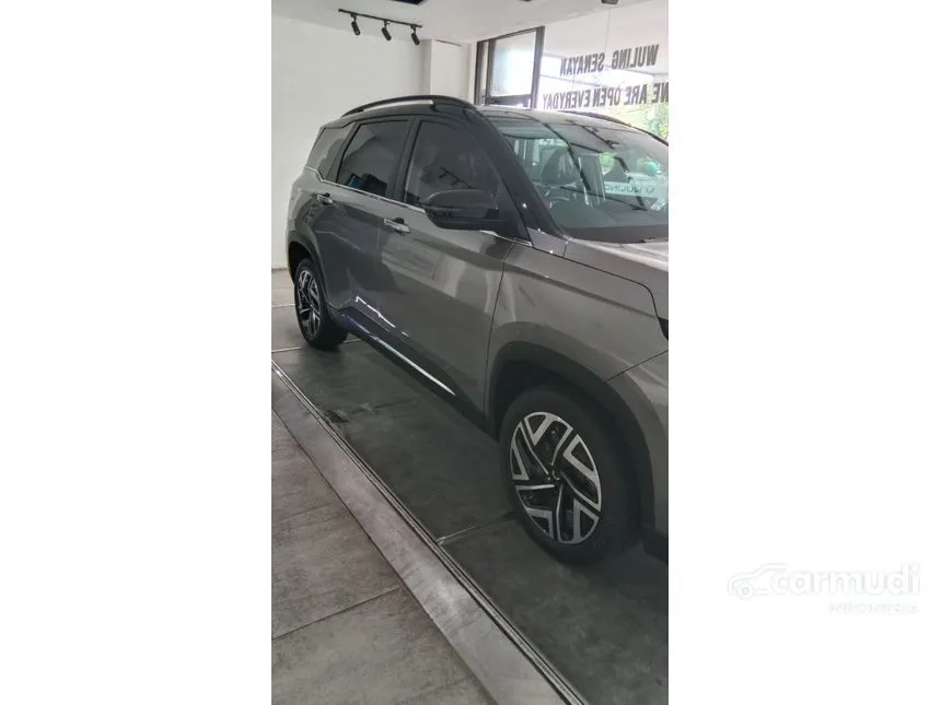 2024 Wuling Almaz RS Hybrid Wagon