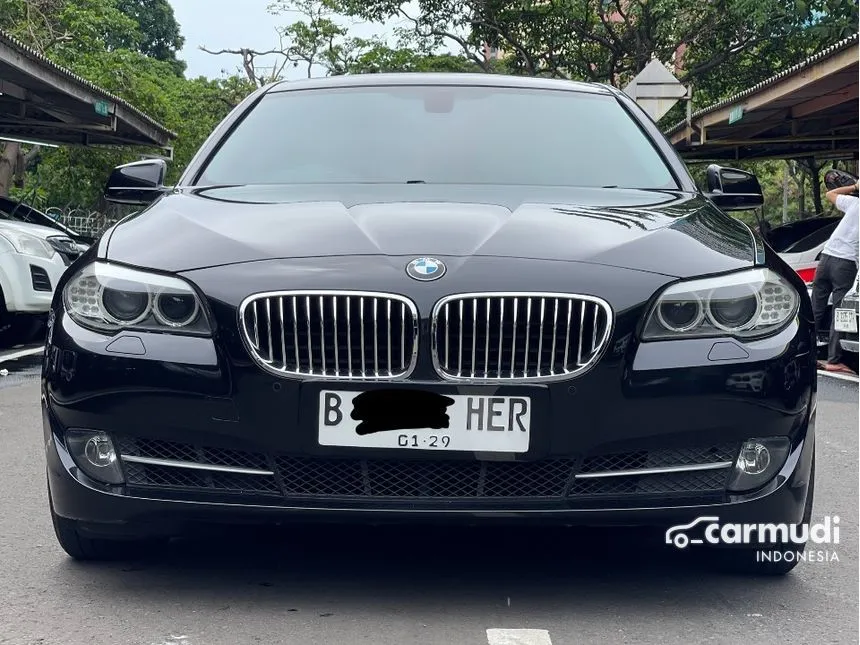 2013 BMW 520i Luxury Sedan