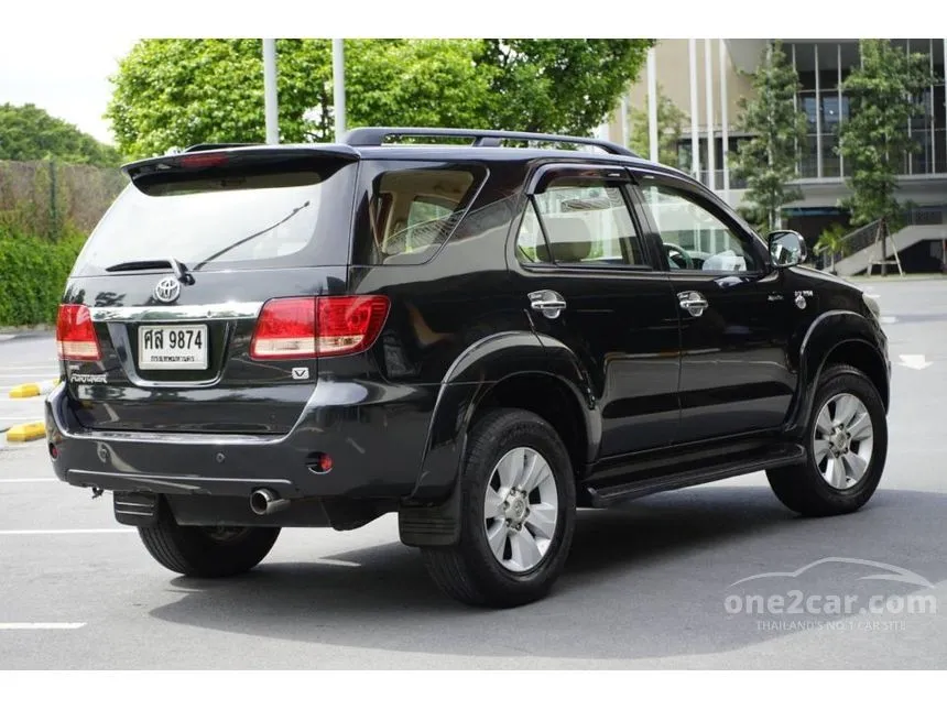 2005 Toyota FORTUNER V SUV
