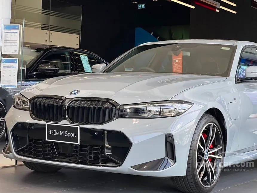 2024 BMW 330e M Sport Sedan