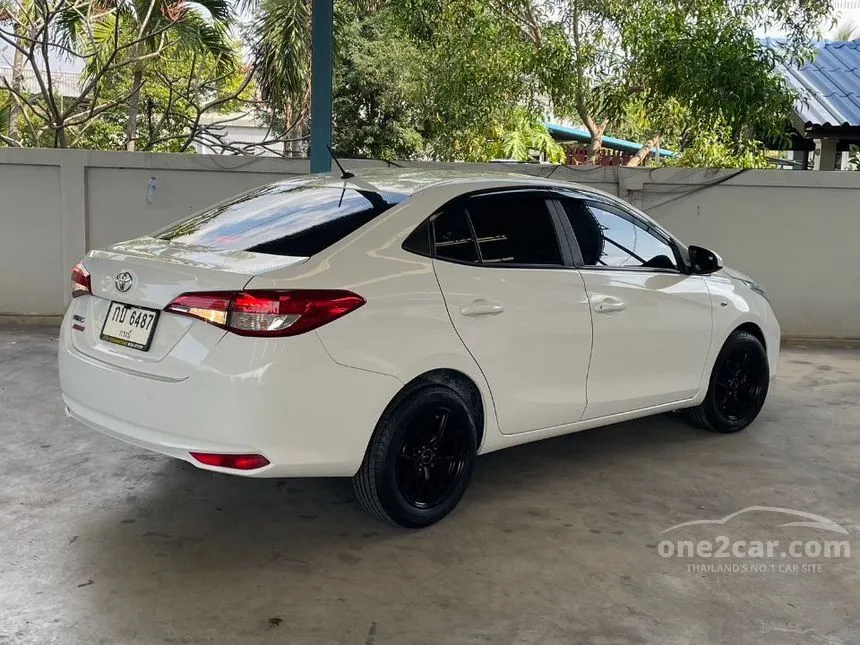 2022 Toyota Yaris Ativ Entry Sedan