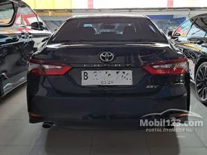 2023 Toyota Camry 2.5 V Sedan