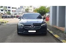 2022 Mercedes-Benz C200 1.5 Avantgarde Line Sedan hitam km 29 ribuan