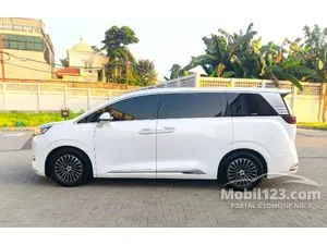 2025 Denza D9 Advanced MPV