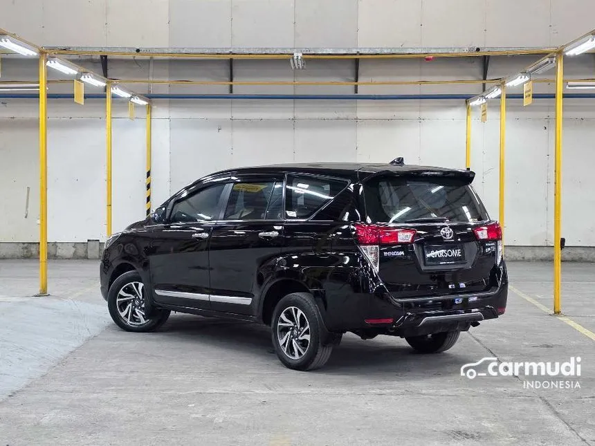 2022 Toyota Kijang Innova V MPV