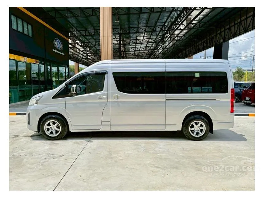 2019 Toyota Commuter Van