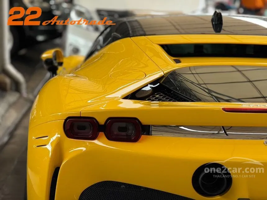 2022 Ferrari SF90 Stradale Coupe