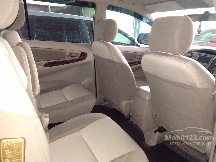 Jual Mobil  Toyota Kijang Innova  2012  V Luxury 2 0 di Jawa 