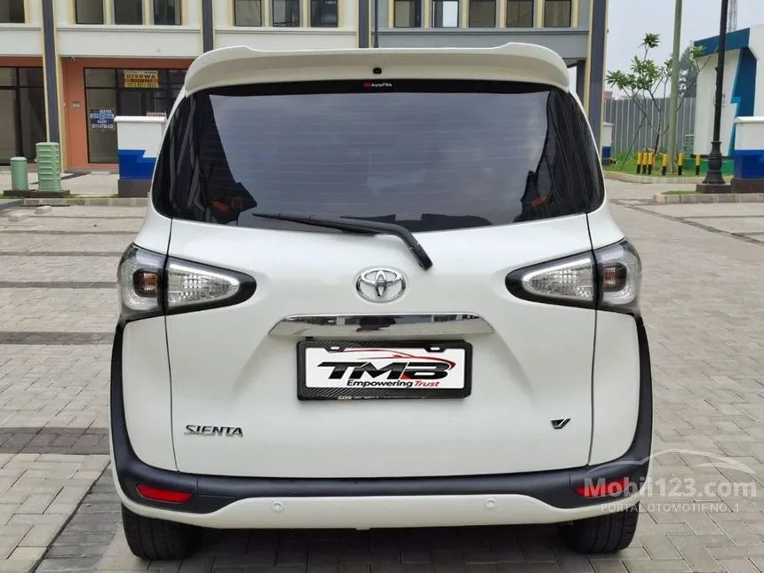 2019 Toyota Sienta V MPV