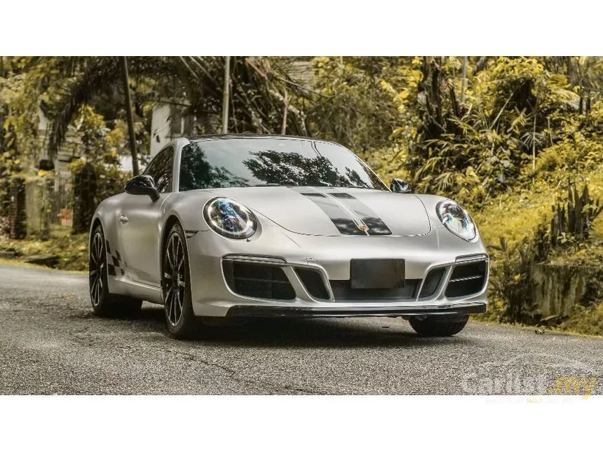 2018 Porsche 911 Carrera Coupe