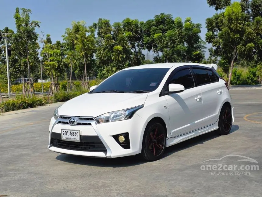 2015 Toyota YARIS E Hatchback