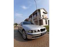 BMW 528i E39 tahun 2000