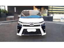 2018 Toyota Voxy 2.0 R80 Wagon dp 107 jt kilometer 11 ribuan kredit bisa dibantu