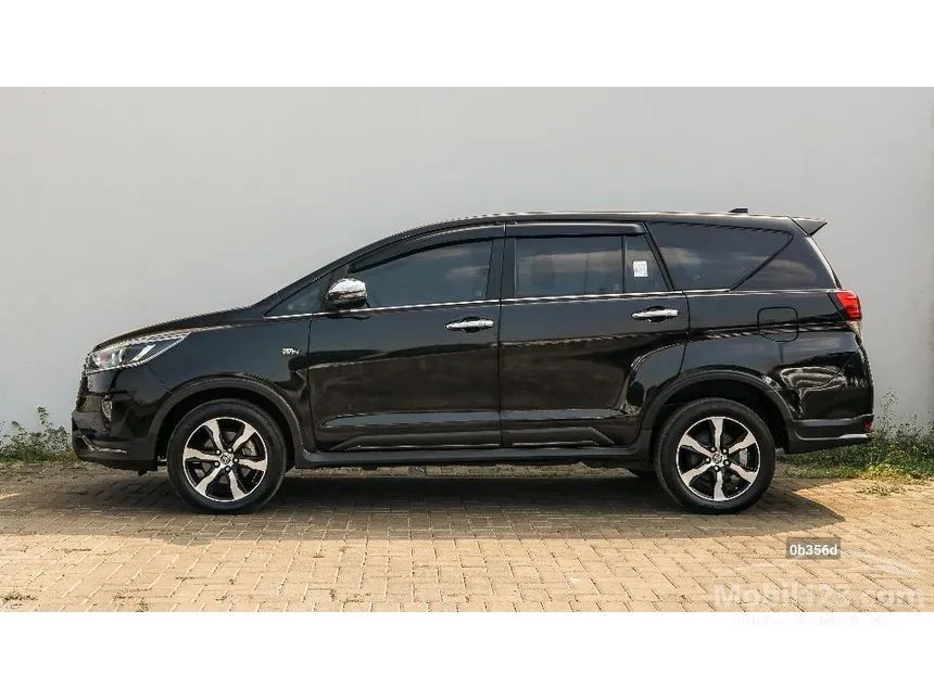2021 Toyota Kijang Innova Venturer MPV